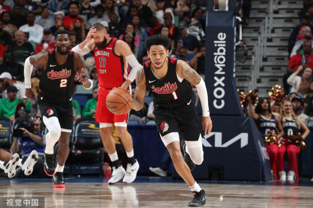 队以强势的 队以强势的