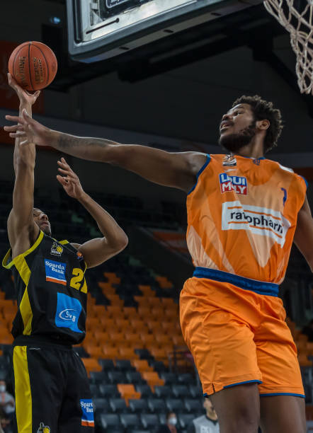 在竞争激烈 在竞争激烈