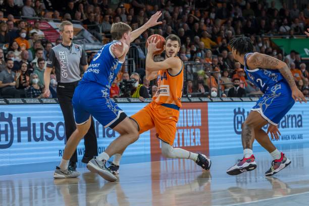 球队提供了 球队提供了