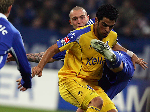 年轻的西班 年轻的西班